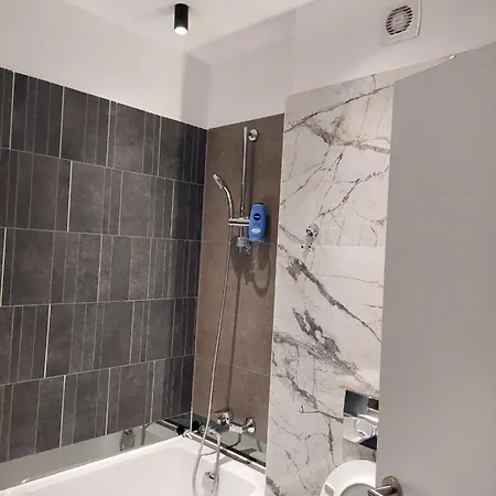 Apart Boutique 1 Coresi Central Апартаменти