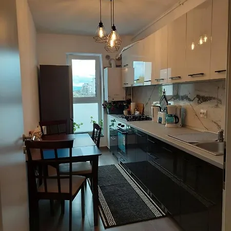 Апартаменти Apart Boutique 1 Coresi Central Брашов