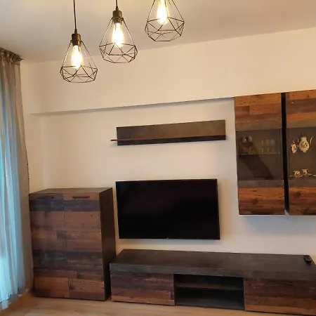 Apart Boutique 1 Coresi Central Апартаменти
