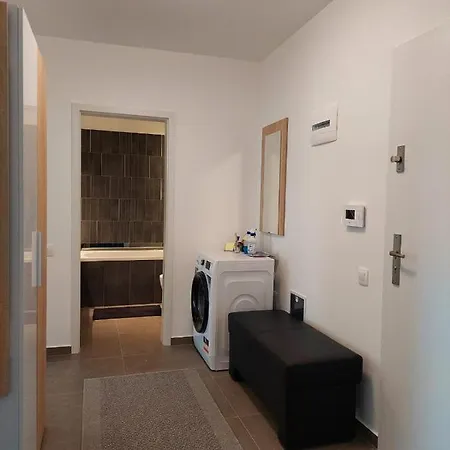 Apart Boutique 1 Coresi Central Апартаменти