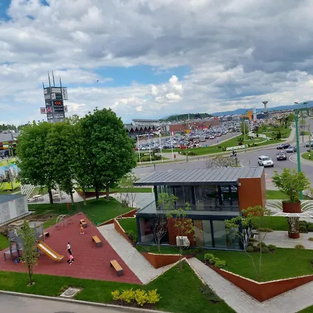 Apart Boutique 1 Coresi Central Апартаменти *
