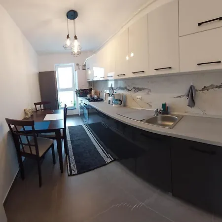 Апартаменти Apart Boutique 1 Coresi Central *